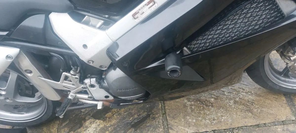 HONDA VFR 800 V TECH ABS 2009 - Image 3