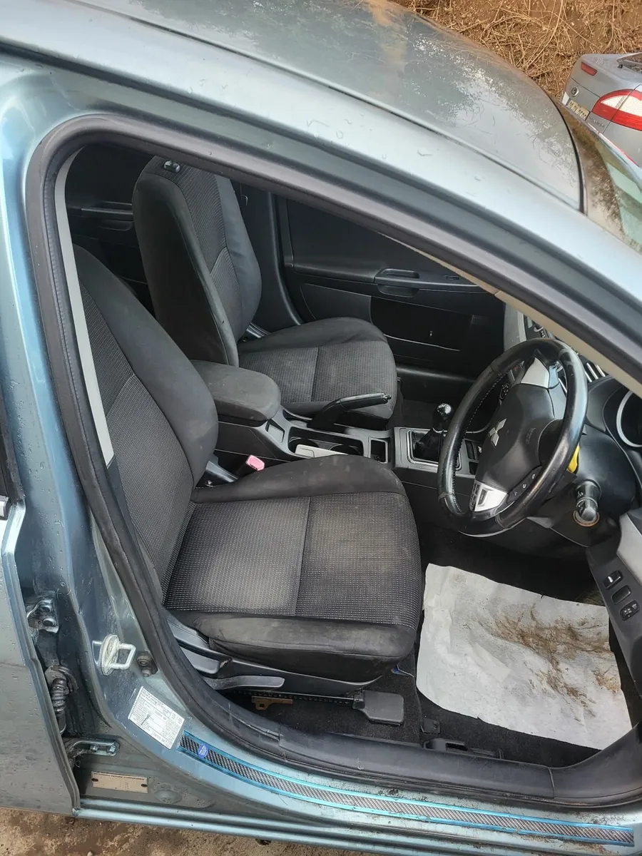 Mitsubishi Lancer NEW NCT - Image 3