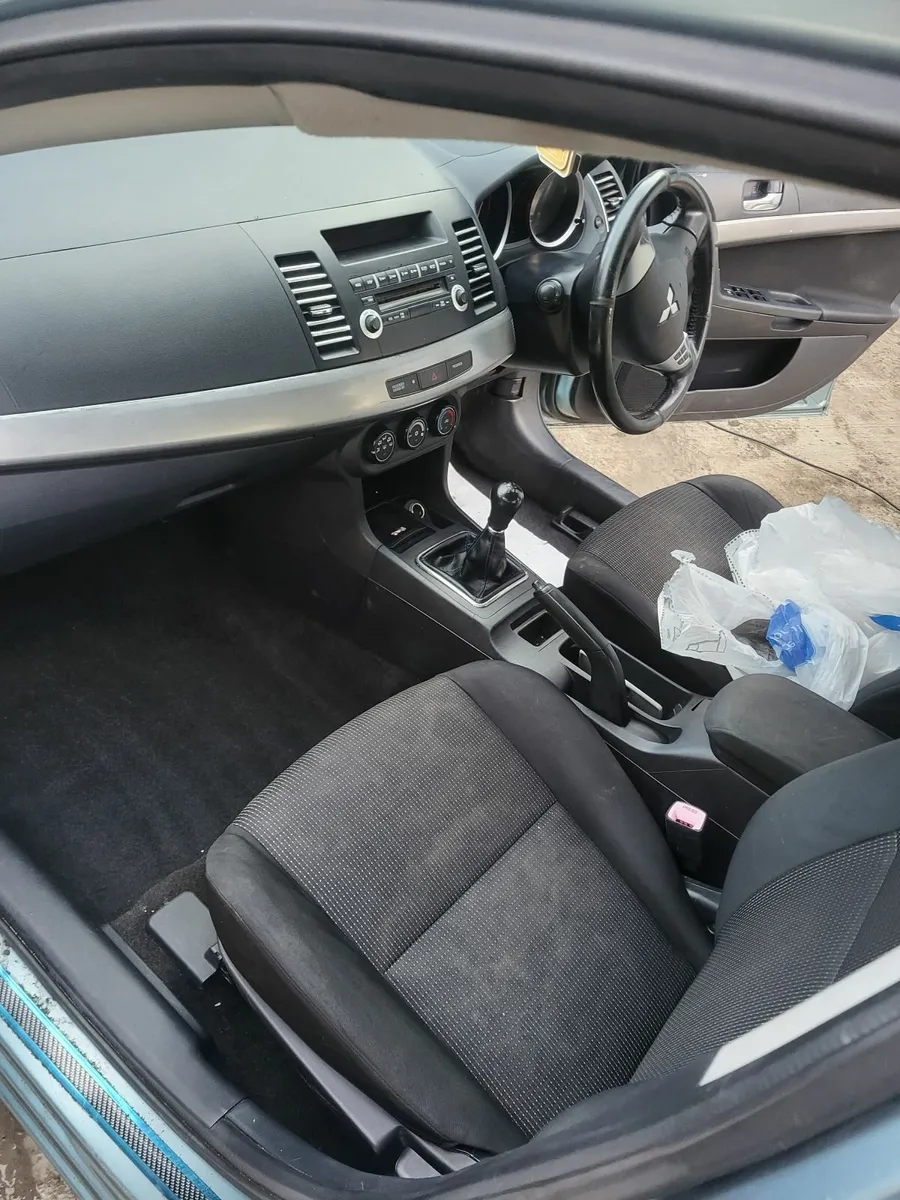 Mitsubishi Lancer NEW NCT - Image 4