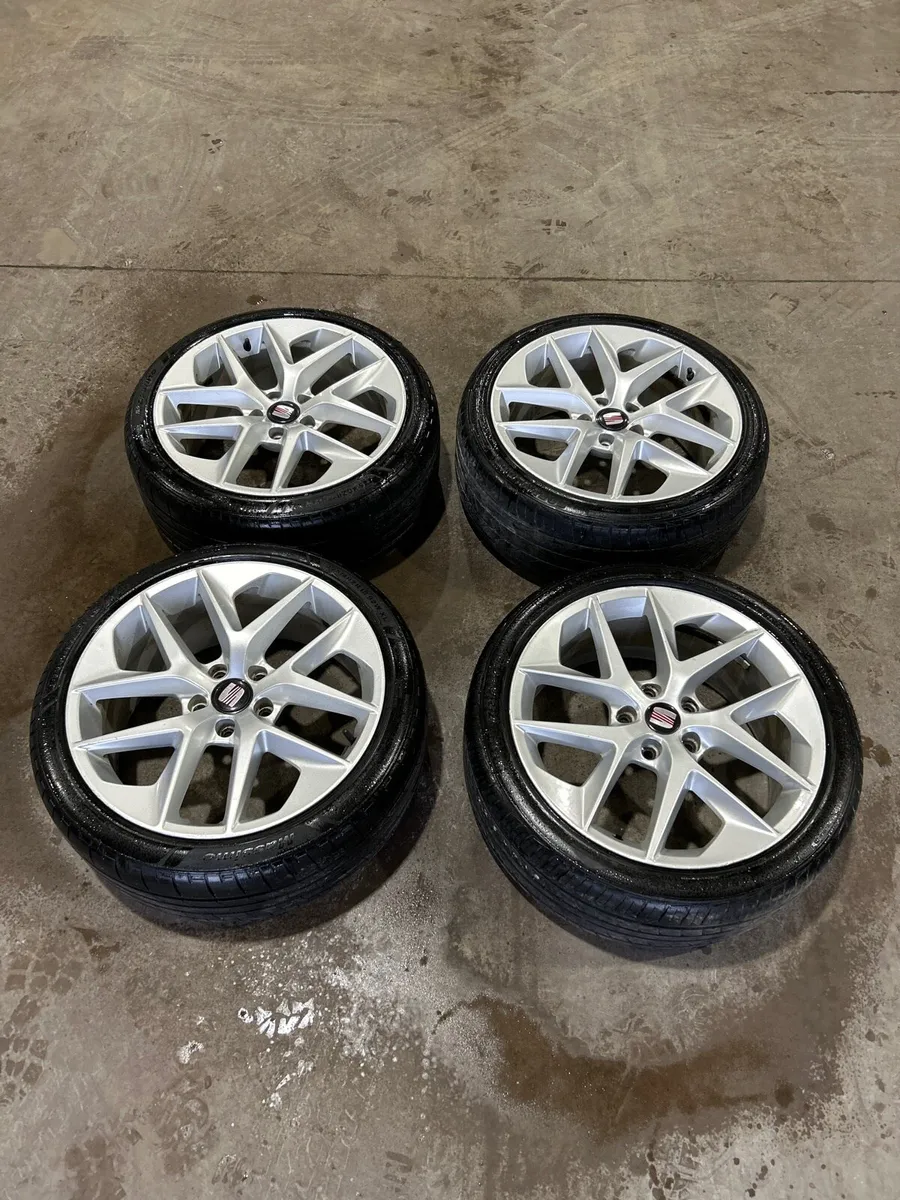 18” Seat Leon Fr alloys - Image 1