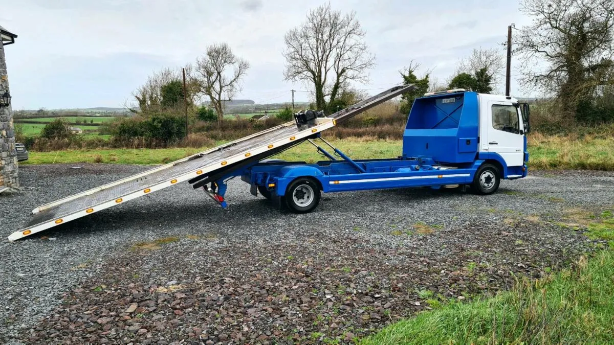 2010 Mercedes Atego 816 recovery - Image 2