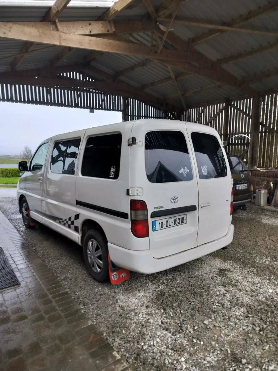 Hiace 6 seater commercial - Image 1