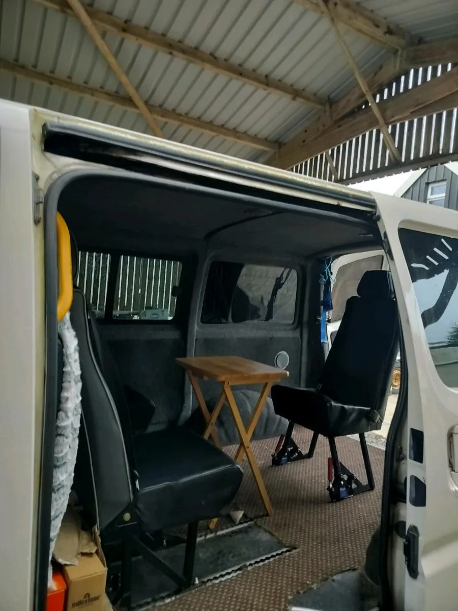 Hiace 6 seater commercial - Image 4
