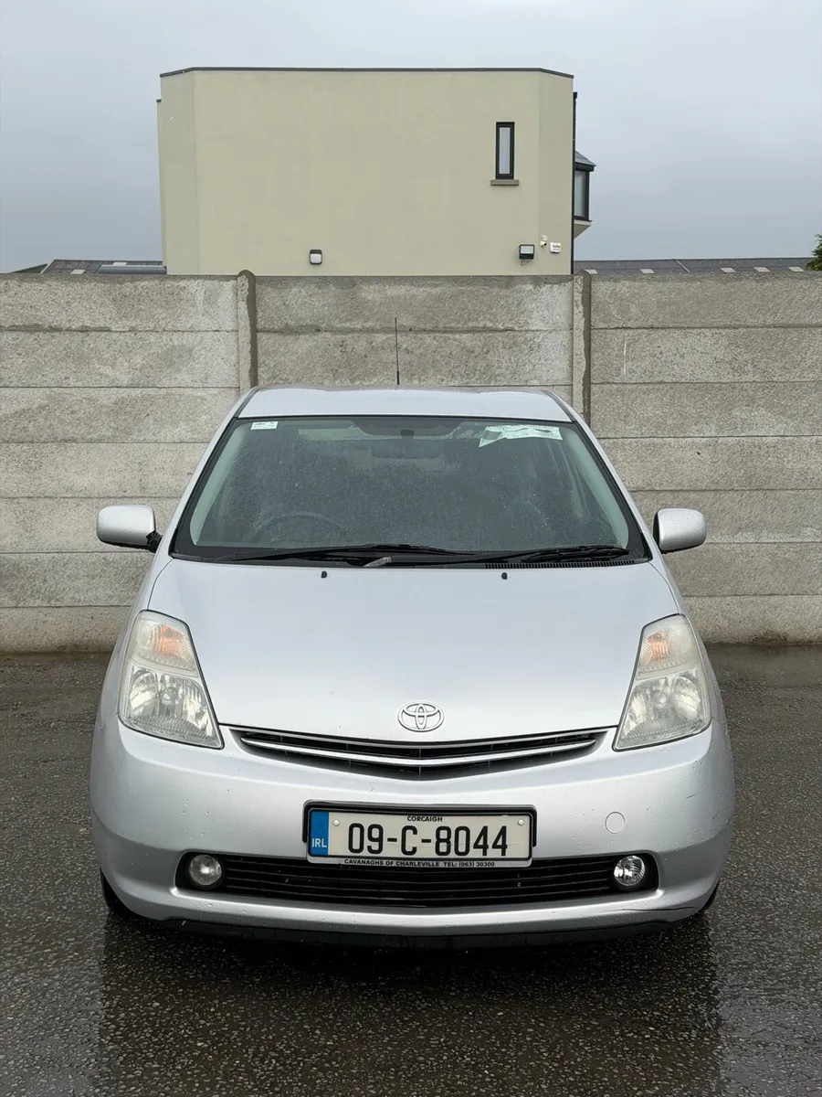 Toyota Prius 1.5 Hybrid Automatic - Image 2
