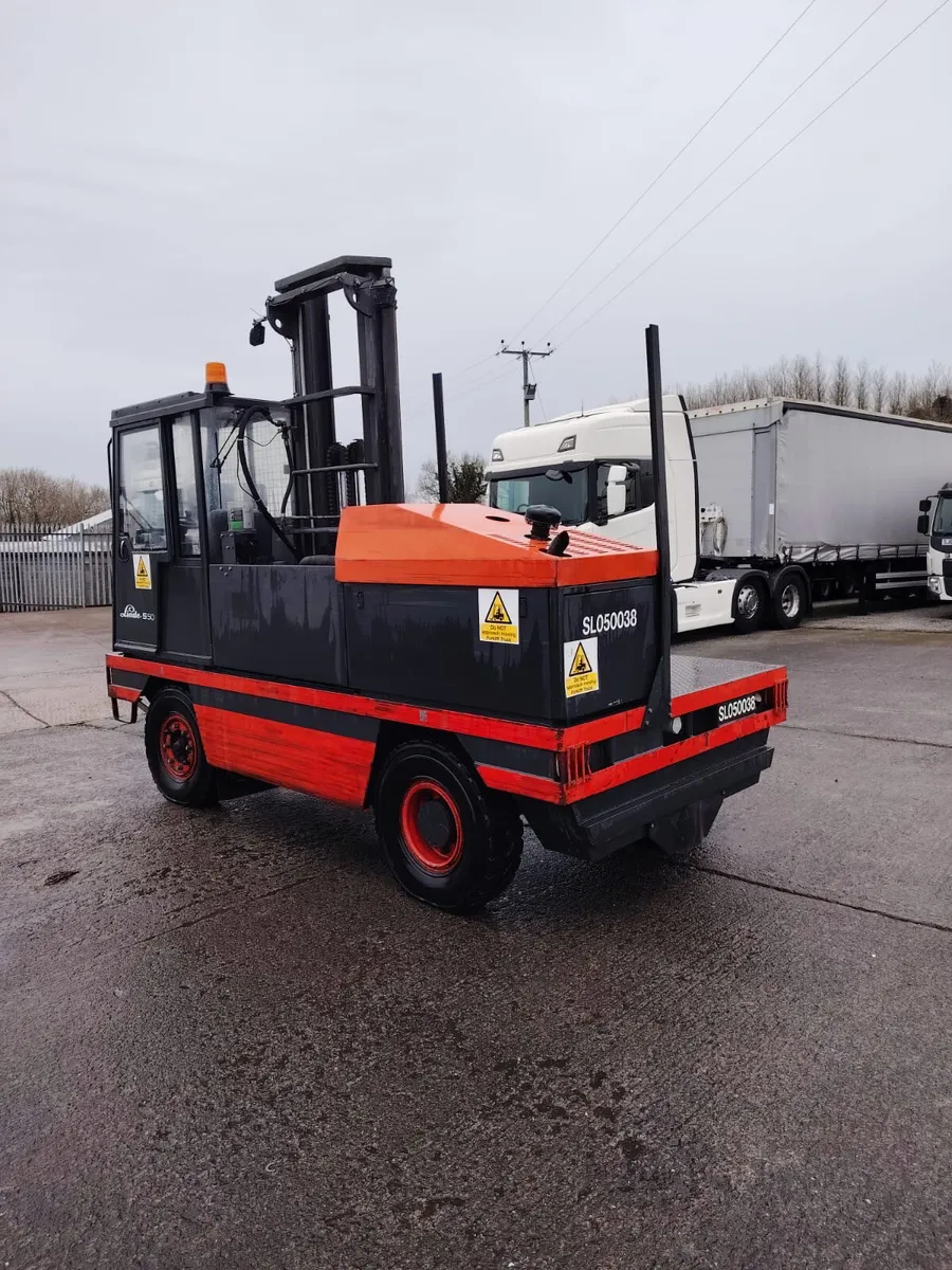 5 Ton Linde side loader forklift Diesel - Image 3