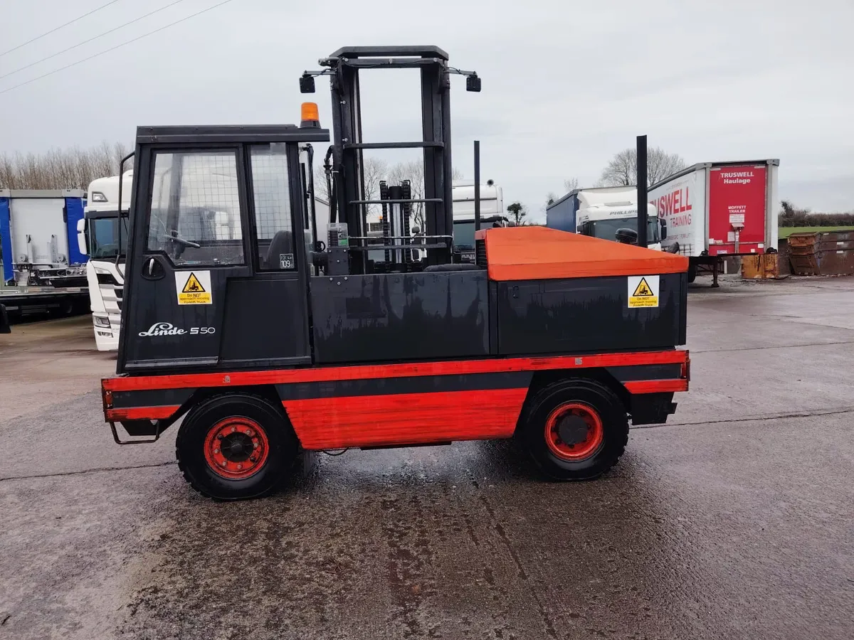 5 Ton Linde side loader forklift Diesel - Image 1