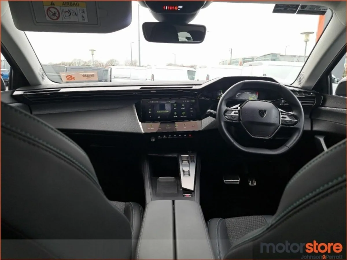 Peugeot 308 1.2 Puretech 130bhp Allure Auto - Image 4