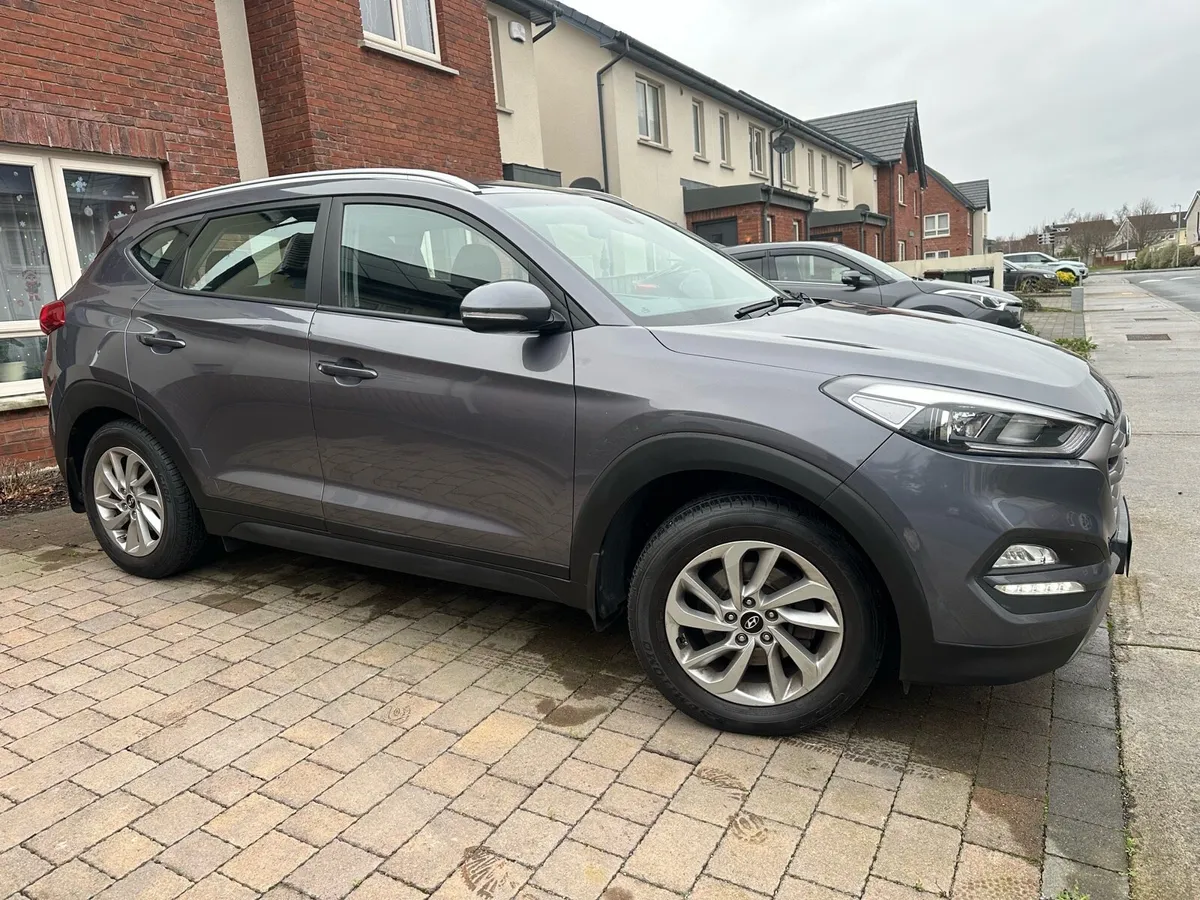 Hyundai Tucson 1,7D Low mileage! - Image 2