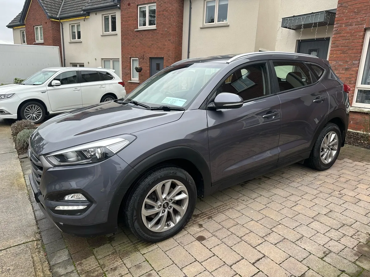Hyundai Tucson 1,7D Low mileage! - Image 4