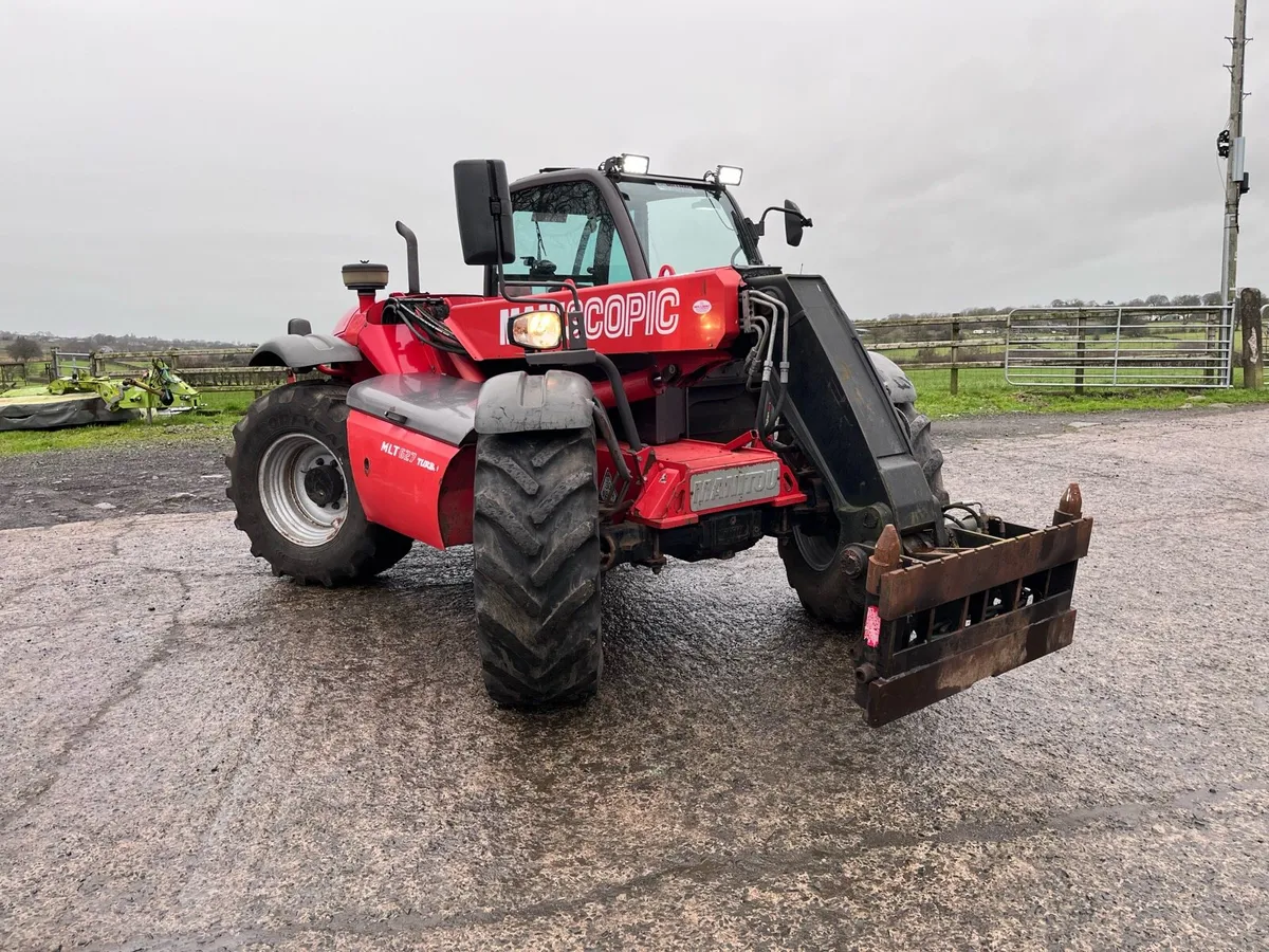 2010 Manitou MLT627T - Image 4