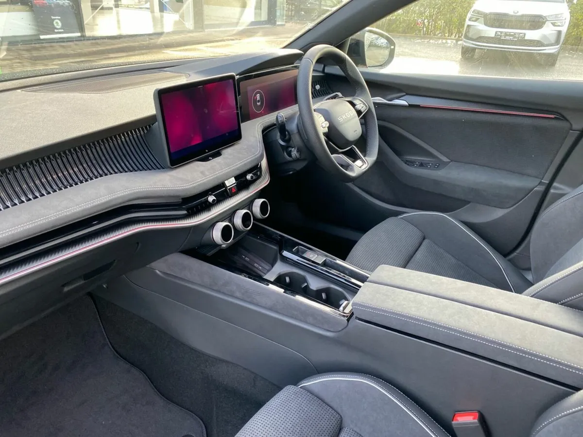 Skoda Superb SPORTLINE 2.0TDI 150HP DSG - Image 3