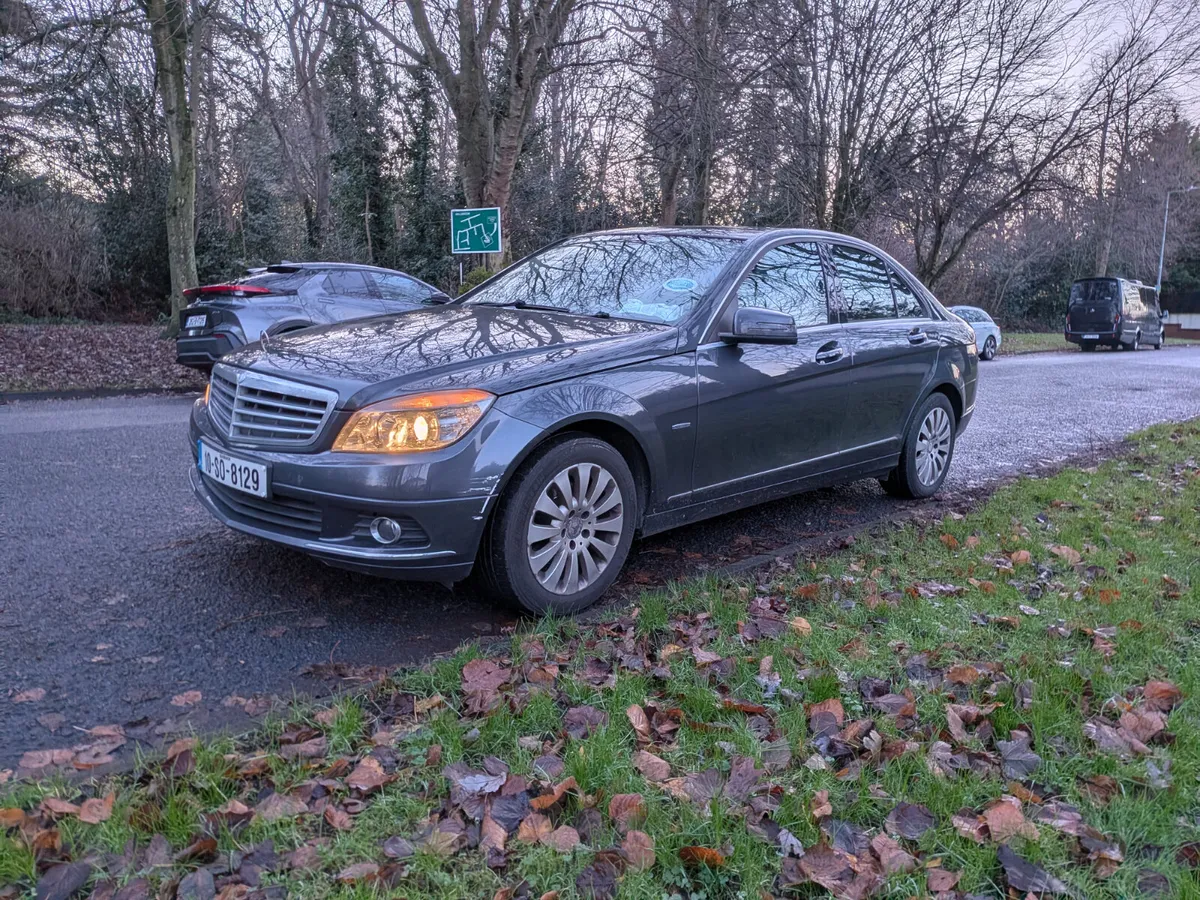 2010 Mercedes-Benz C-Class - Image 2