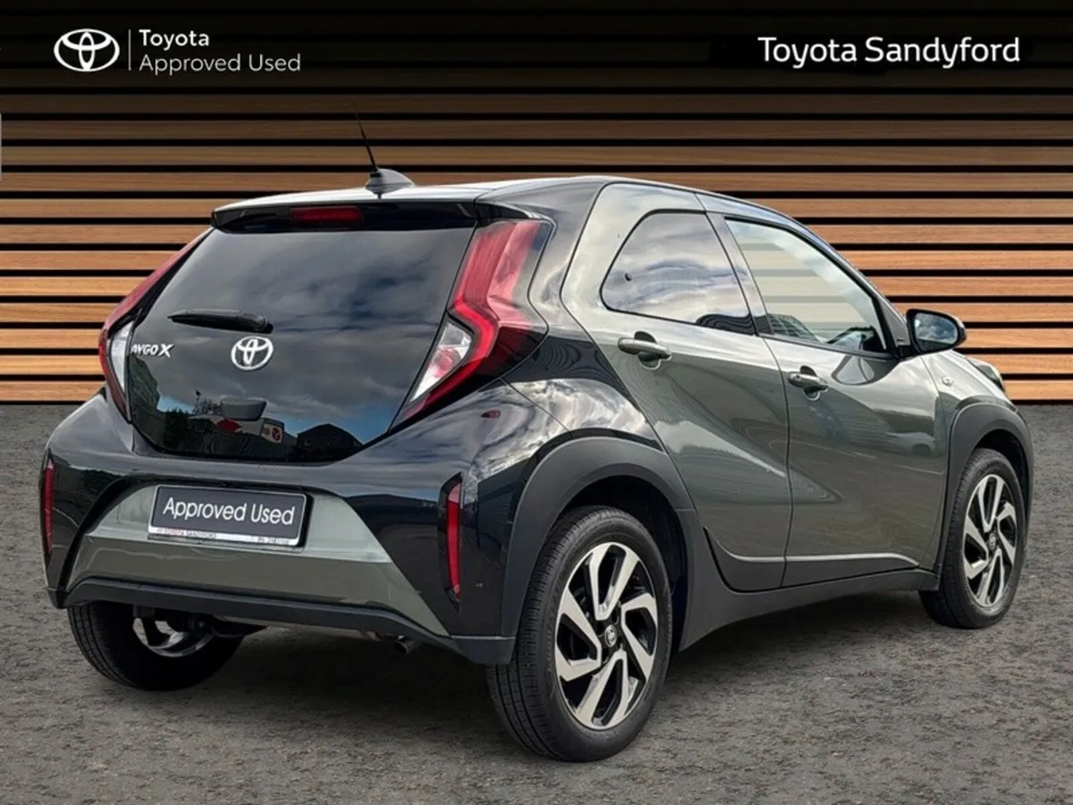 Toyota Aygo X DESIGN // NEW MODEL // REAR CAMERA & - Image 2