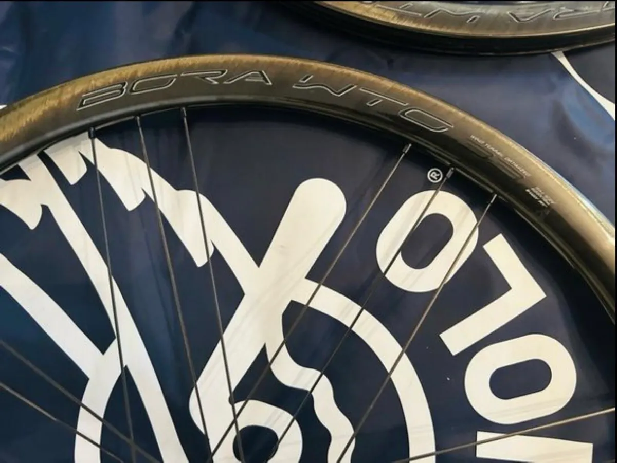 Campagnolo Bora wto carbon disc wheels - Image 2