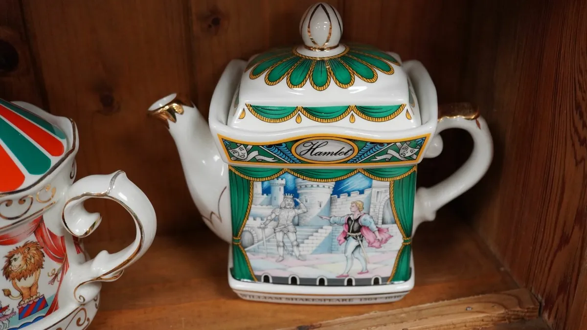 Sadler_Hamlet_Teapot - Image 1