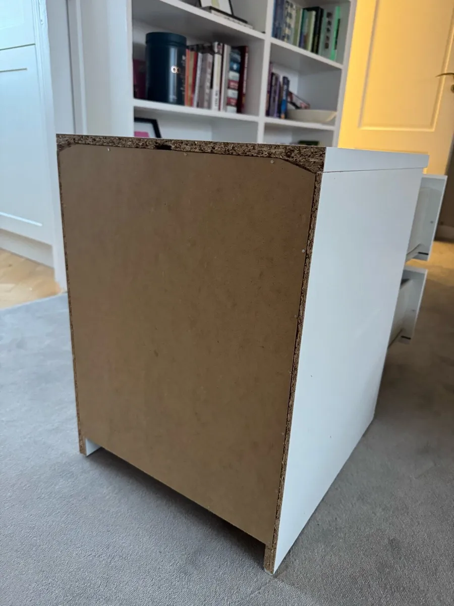 Pair of Bedside Lockers - Image 4