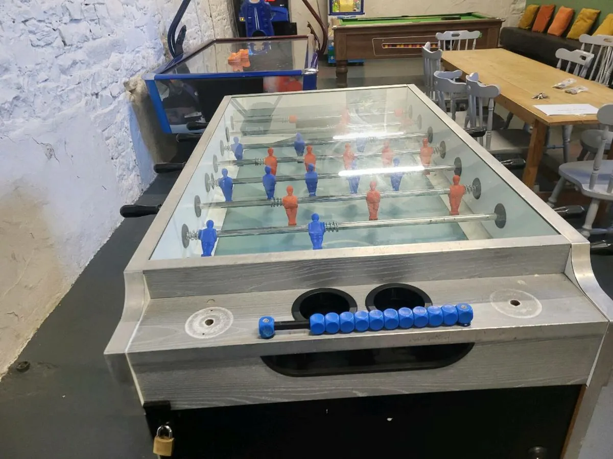 Commercial Foosball table, with coin mechanism - Image 4