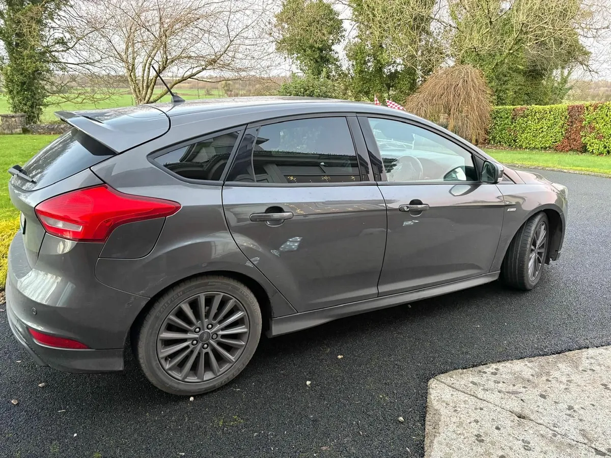 Ford Focus 2018 - Image 3