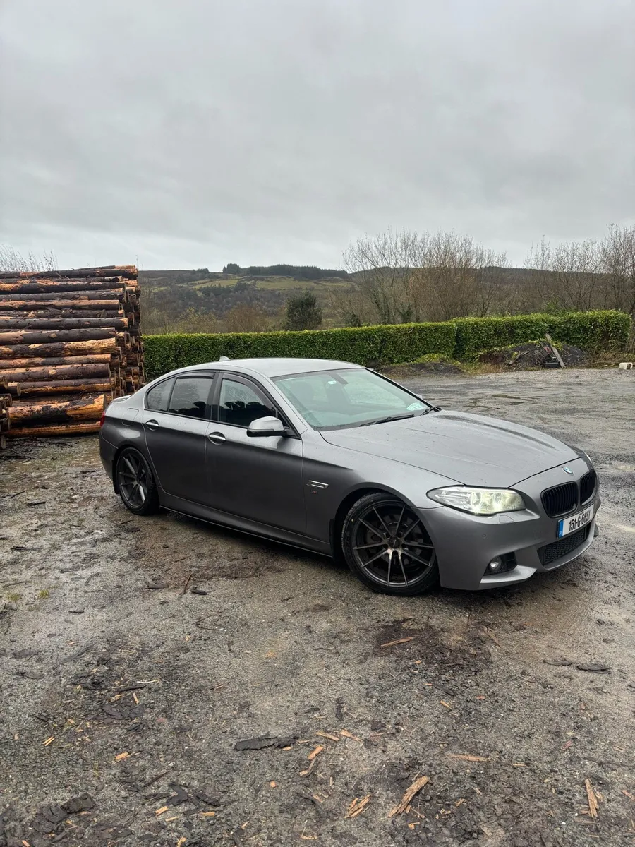 BMW 5-Series 2015 - Image 1
