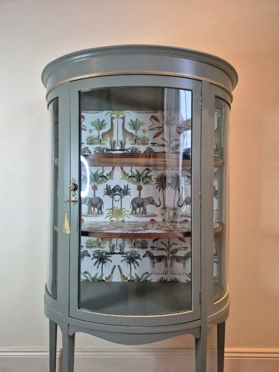 Glass cabinet - Image 1