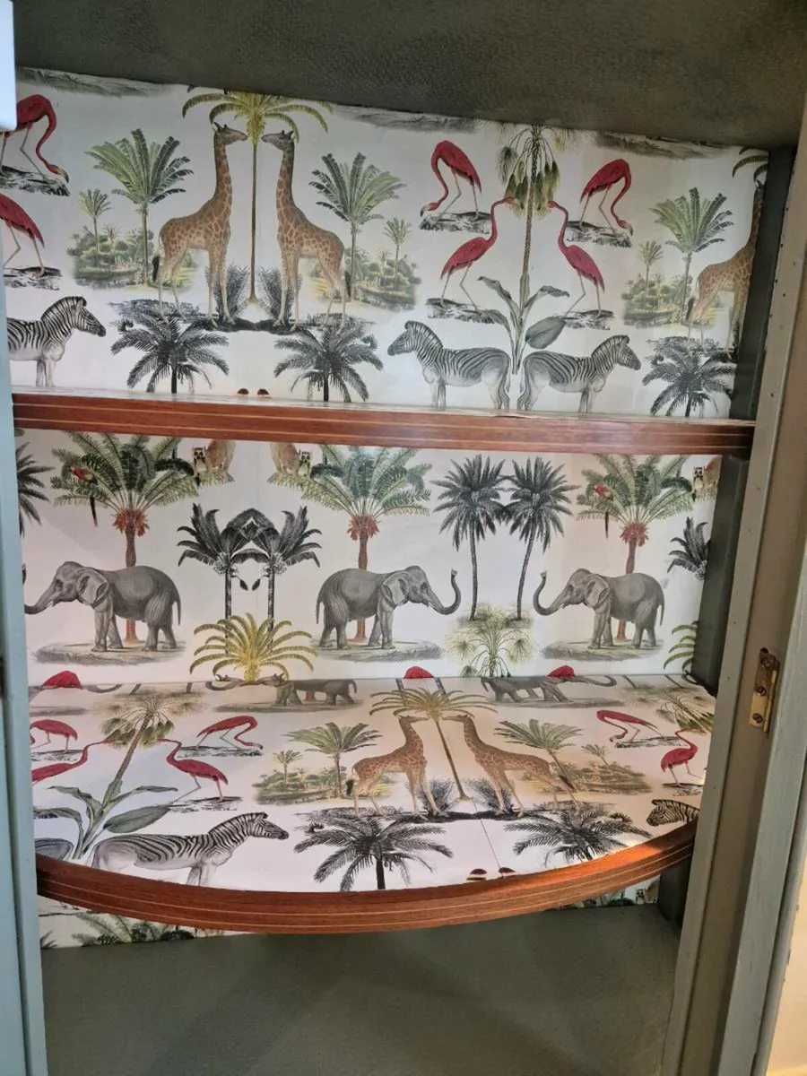 Glass cabinet - Image 4