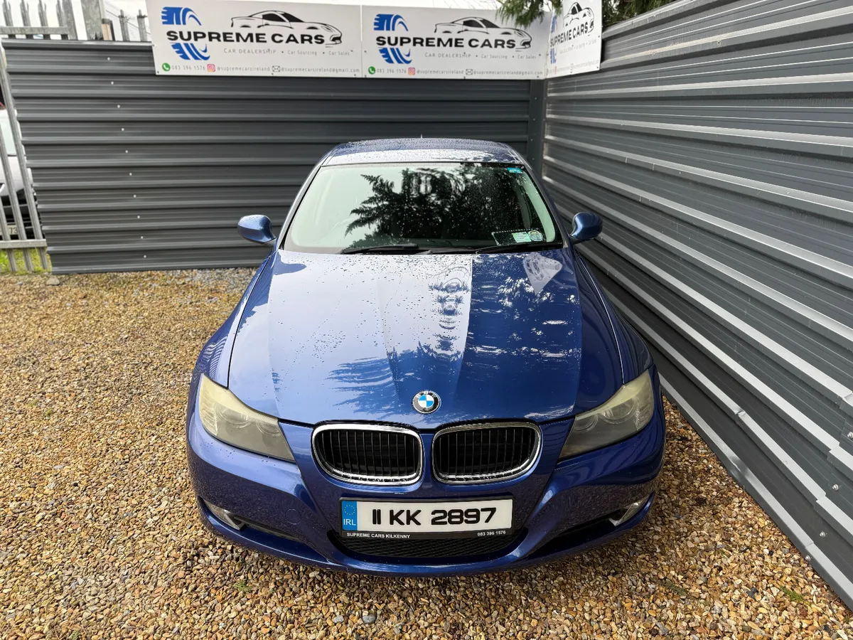 BMW 3-Series 2011 - Image 3