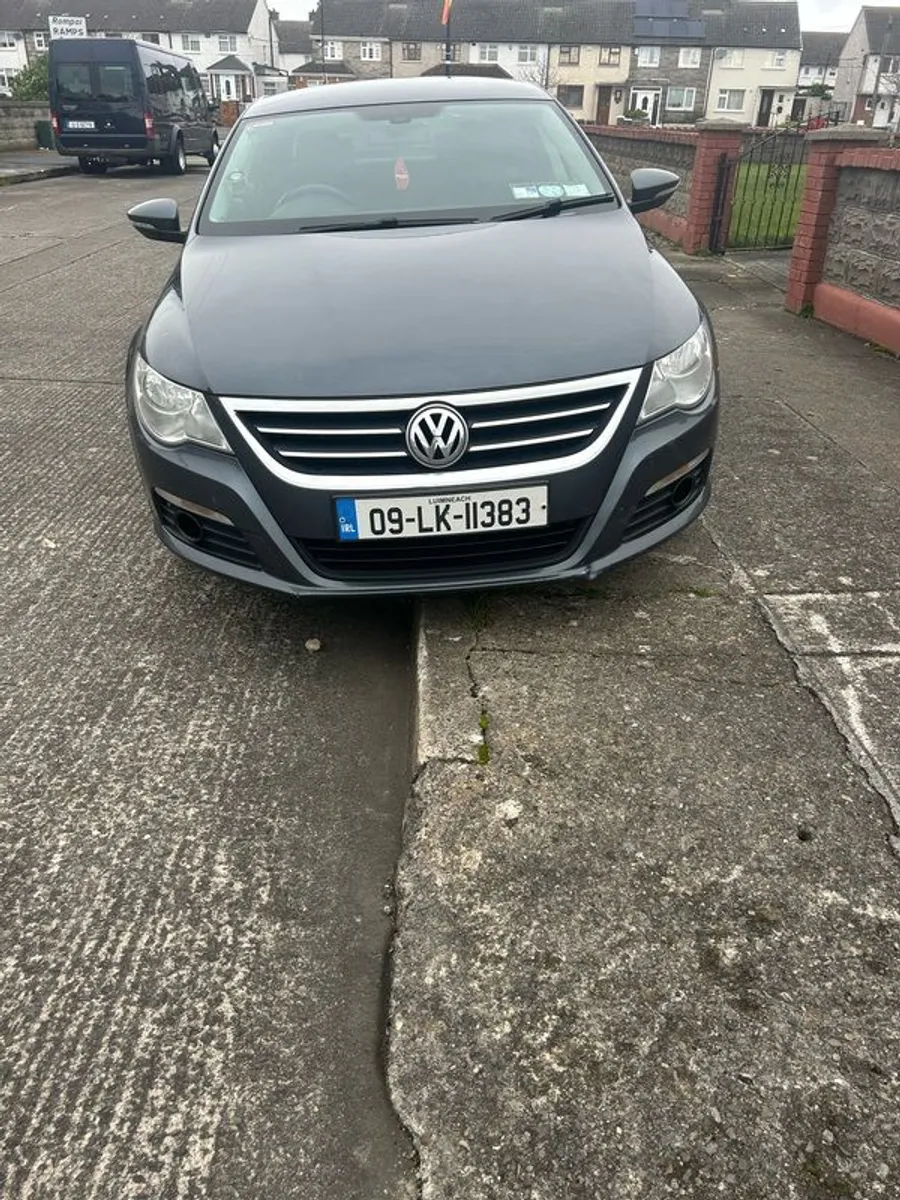 2009 Volkswagen Passat - Image 3