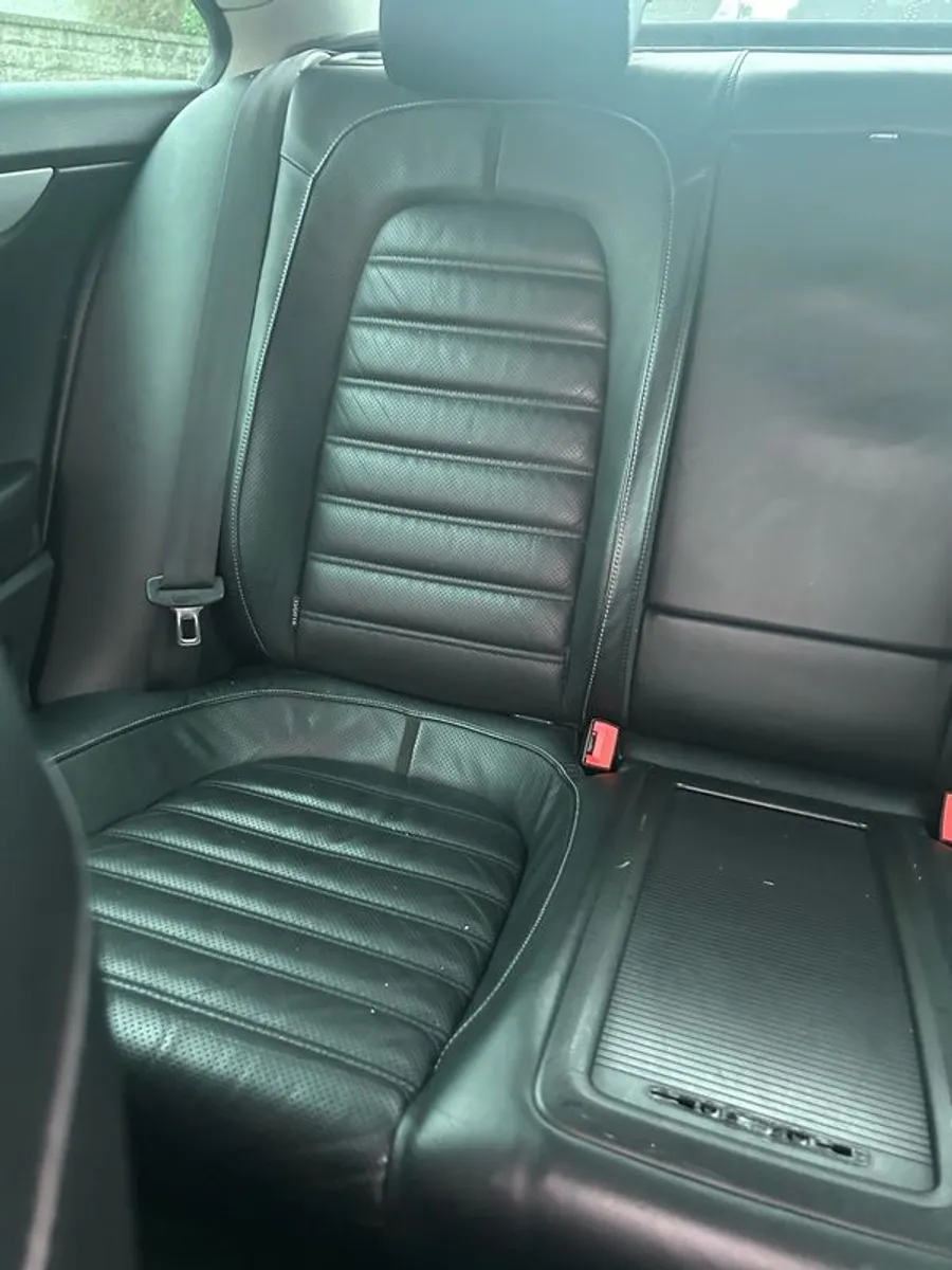 2009 Volkswagen Passat - Image 4