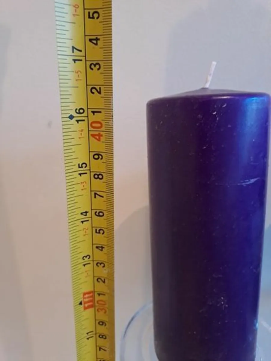 2 large glass candle sticks with candles - Image 4