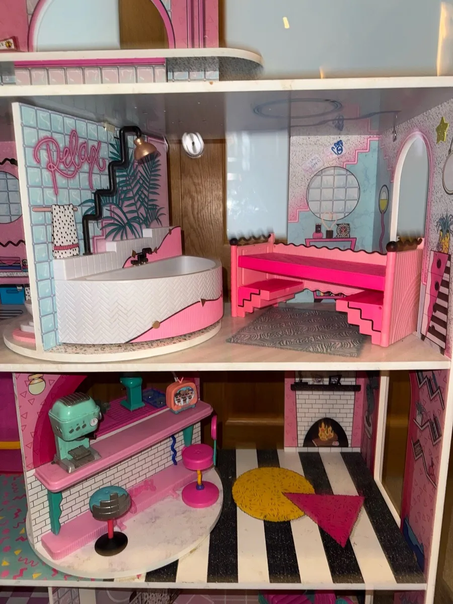 LOL House - Image 4