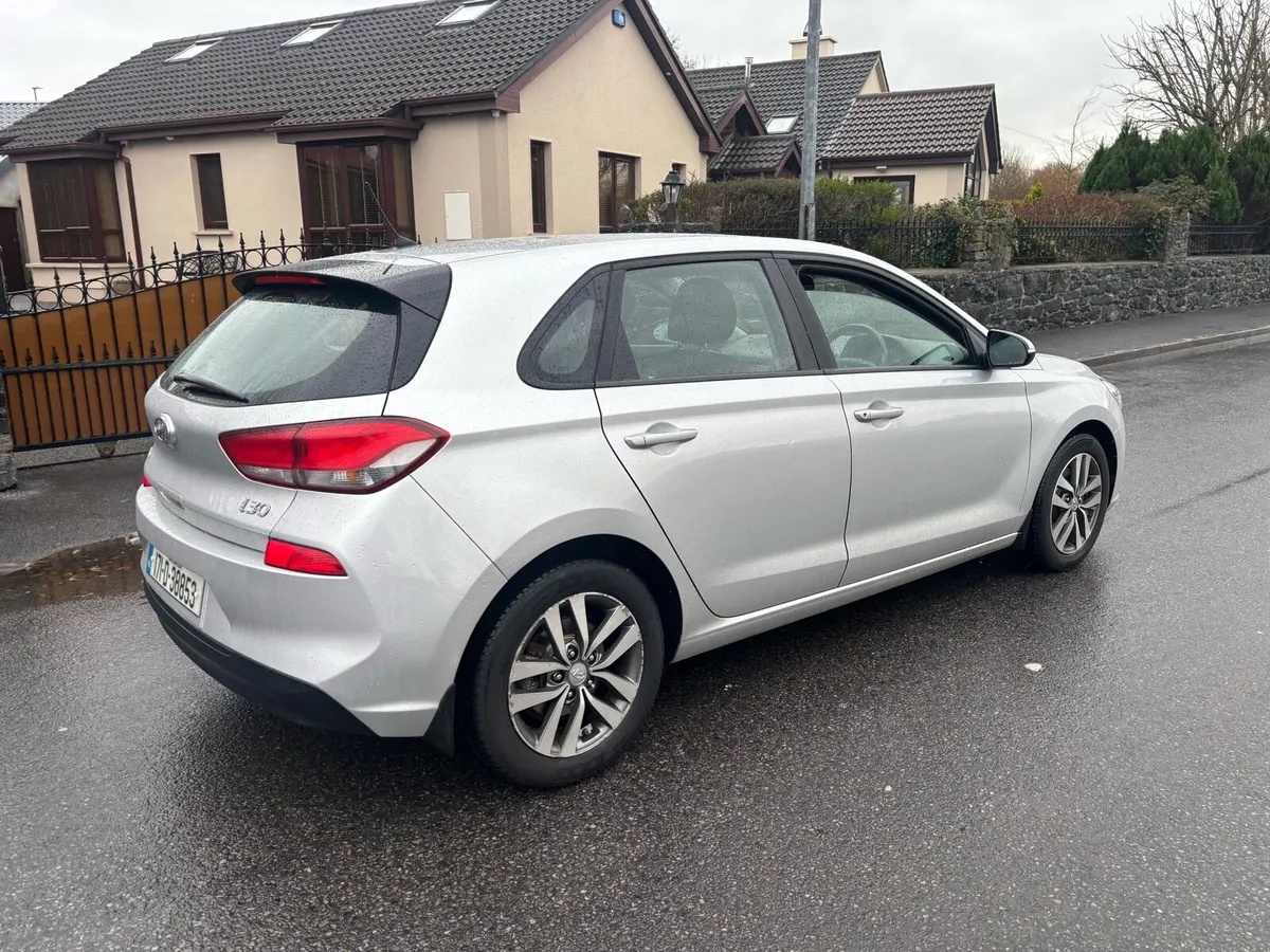 171 Hyundai i30 Automatic Nct 4/27 - Image 3