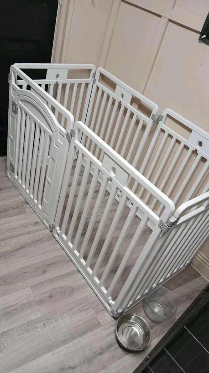 Pet enclosure - Image 3