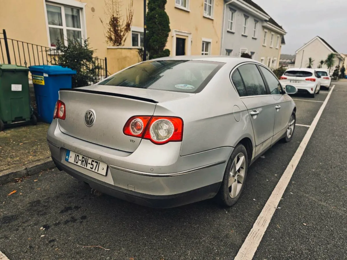 Sell VW Passat 2010 euro-5 1.6D - Image 1