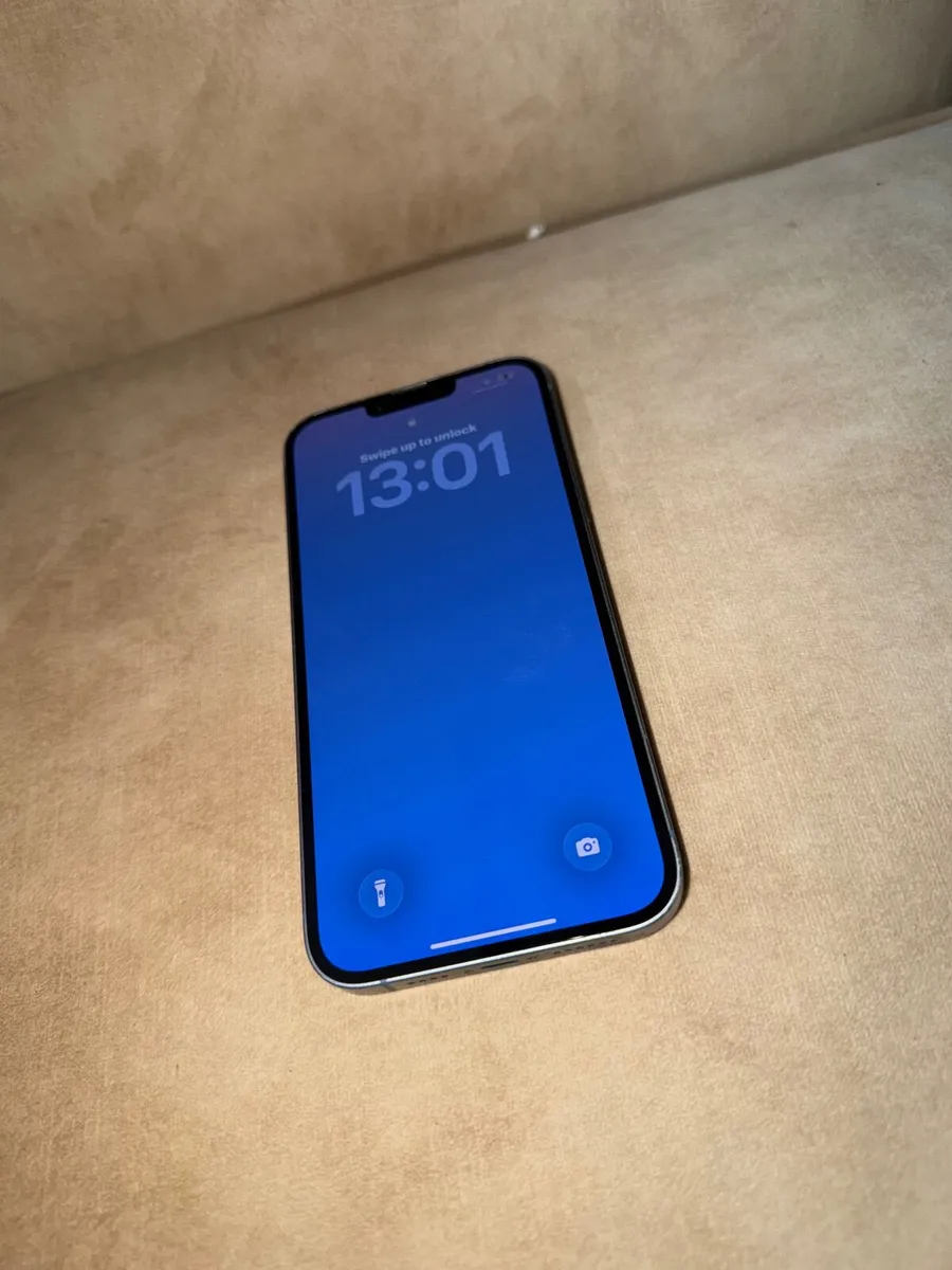 iPhone 14 Plus - Image 2