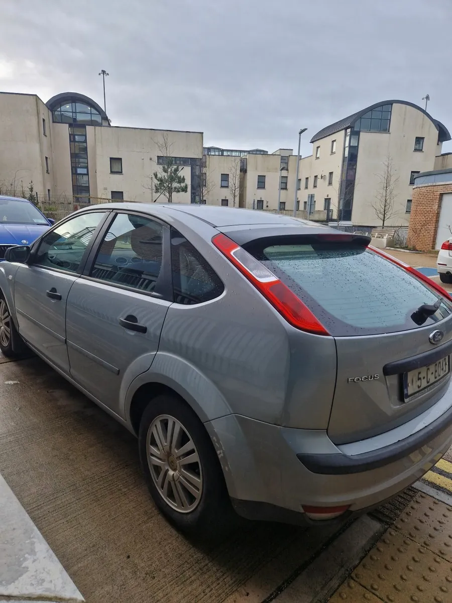 Ford Focus 2005 - Image 2