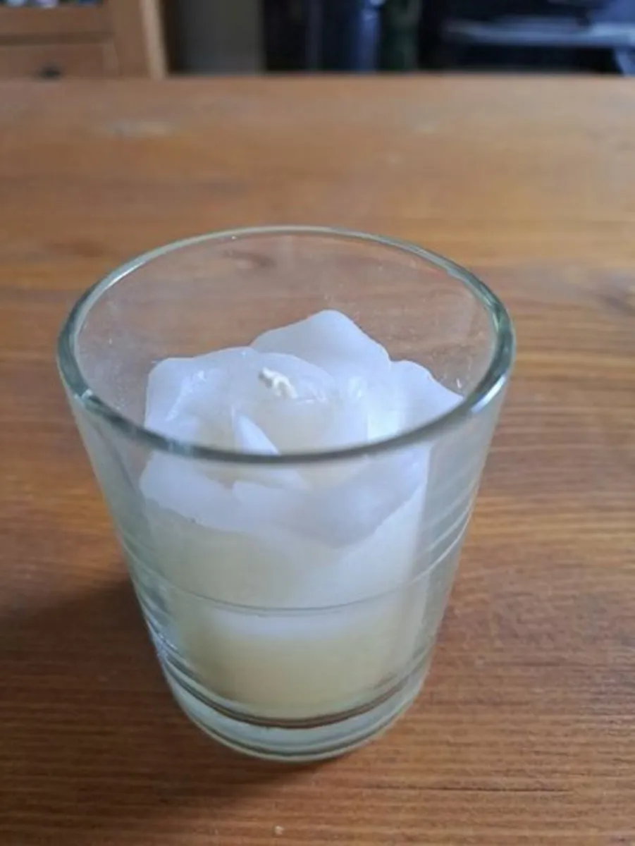 Candle white flower in glass - Image 2