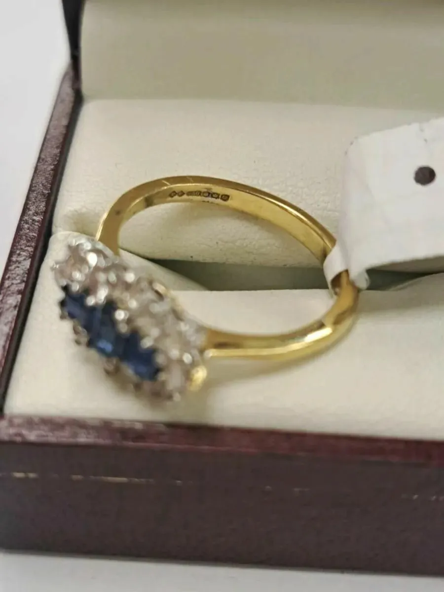18k Diamond and sapphire ring 18CT - Image 2