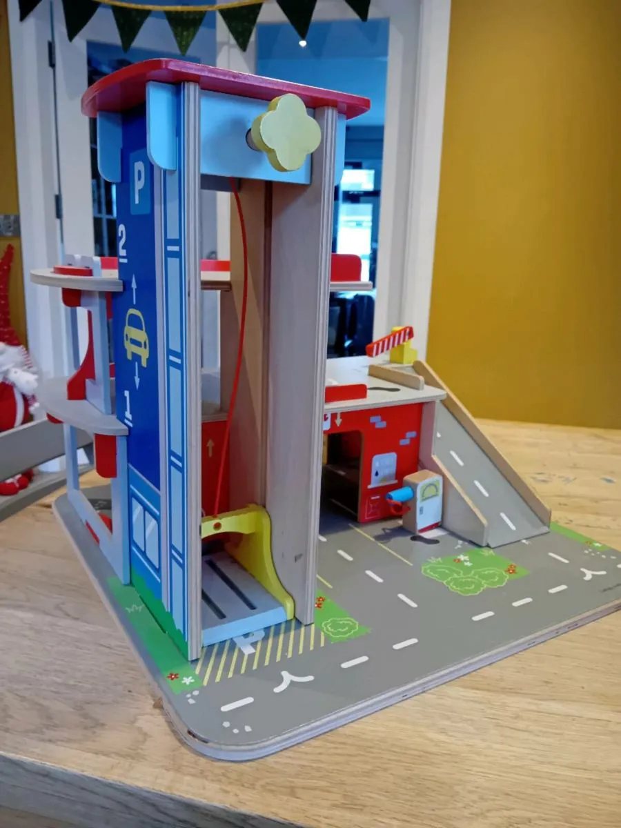 Kids Wood Play Garage - Image 4