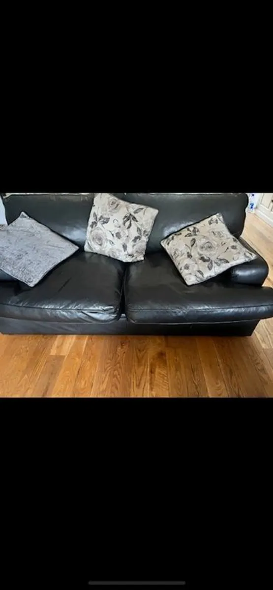leather couch - Image 2