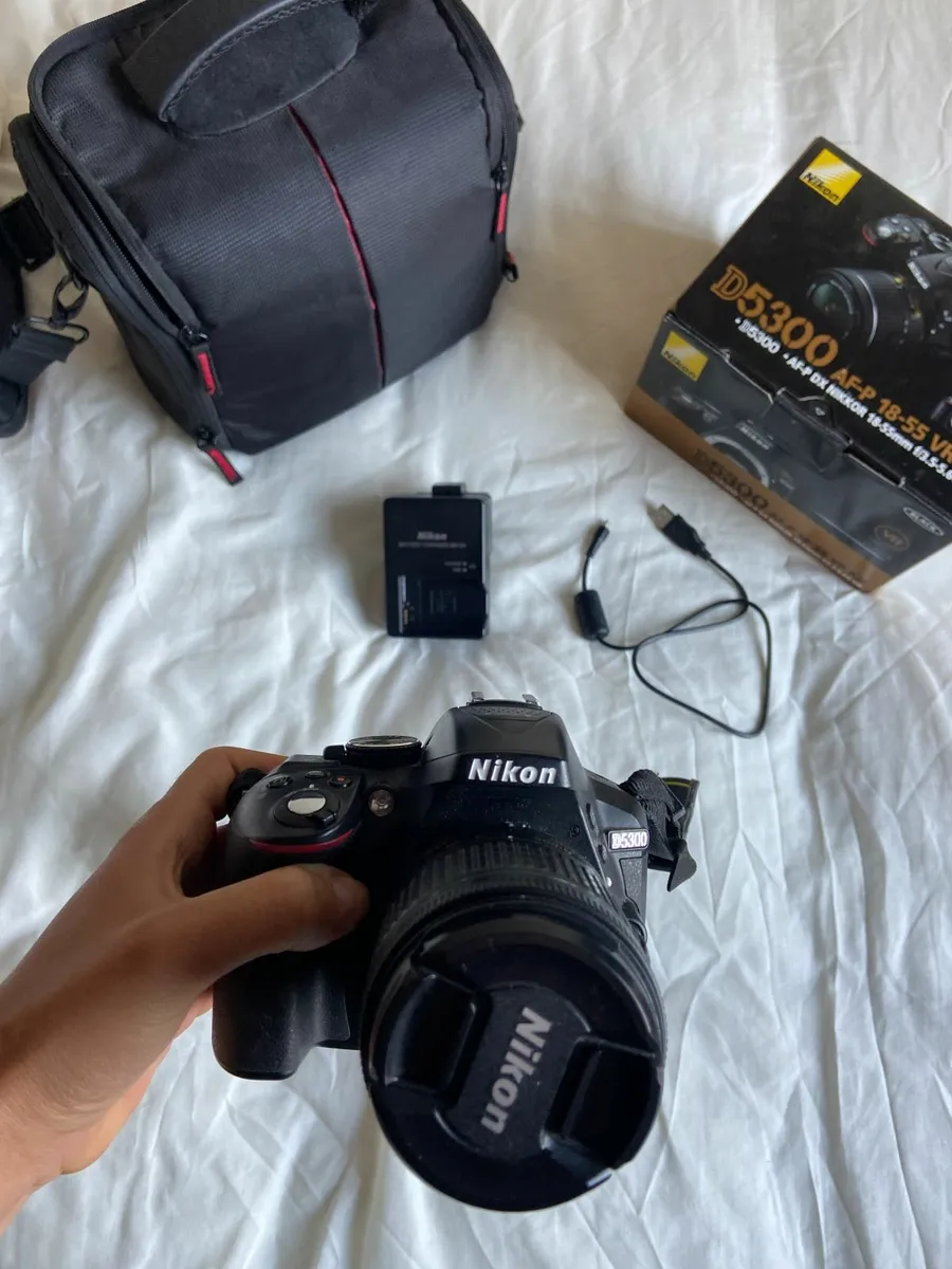 Camera Nikon D5300 + Lens 18-55mm + Camera bag - Image 1