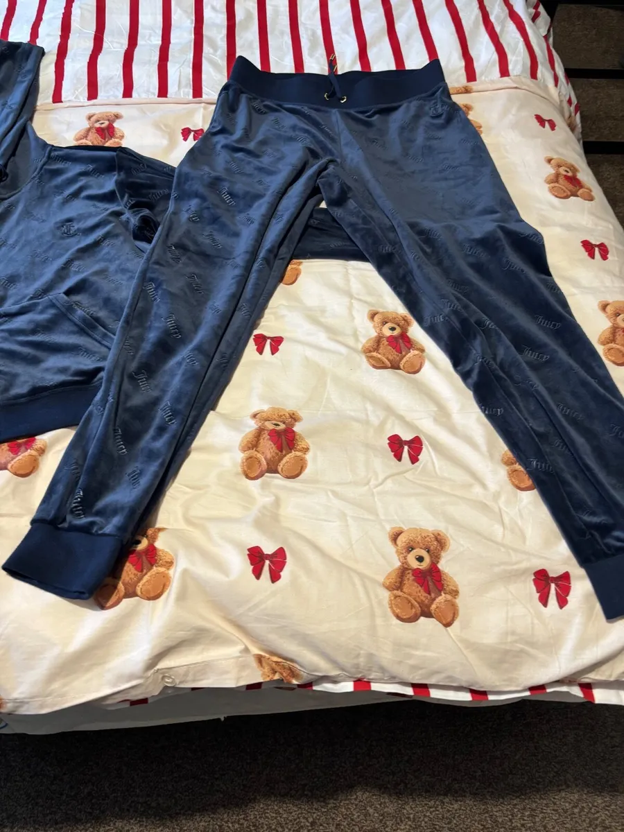 Juicy couture tracksuits - Image 1