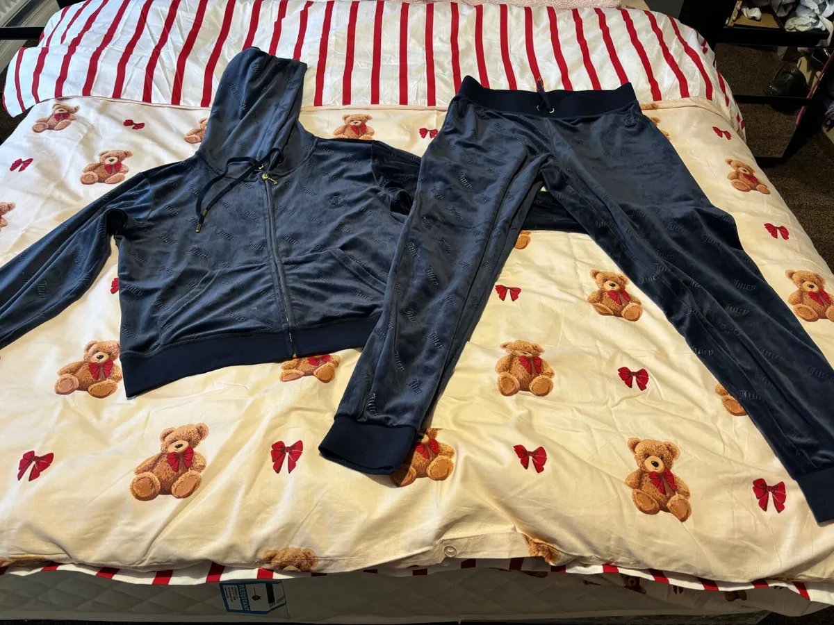 Juicy couture tracksuits - Image 2