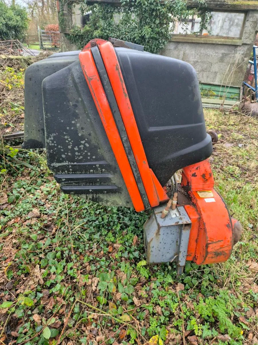 Collector box - Image 1