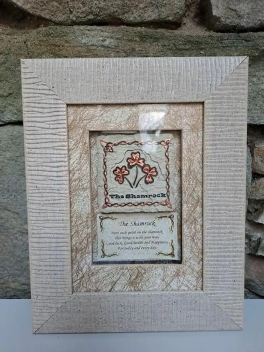Vintage Irish Shamrock Picture Frame - Image 1