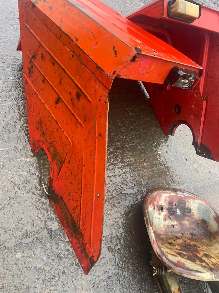 European Zetor Mudguards & Seat - Image 4