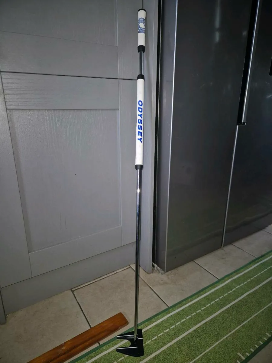Odyssey #7 Broomstick Putter - Image 2