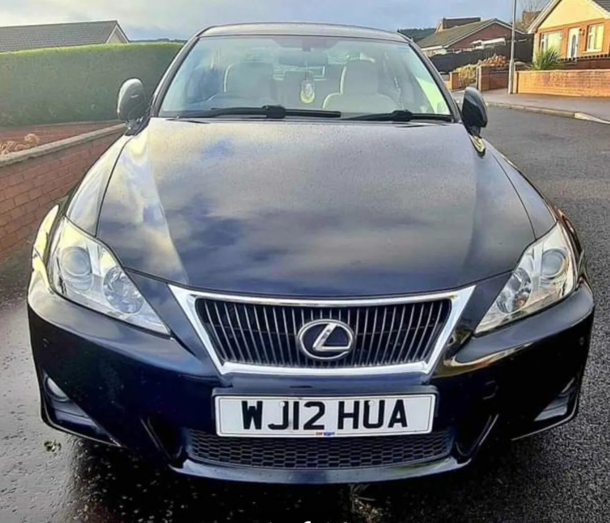 Lexus IS 2012 - Image 1