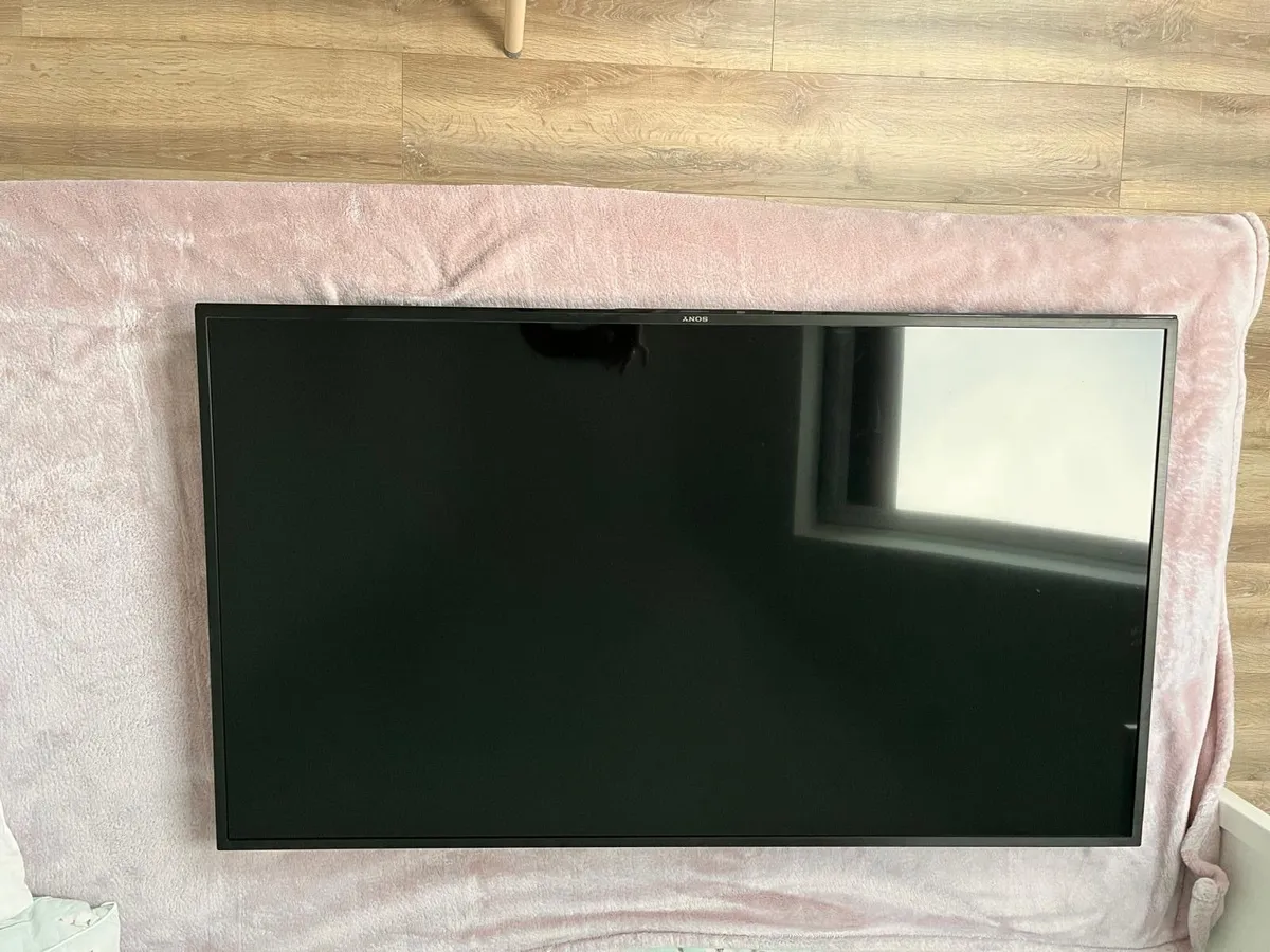 Sony LCD TV 4K - Image 1