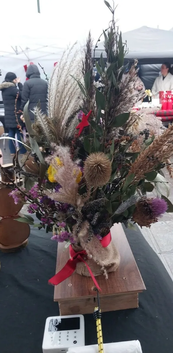Everlasting Dried Flower Bouquet - Image 1