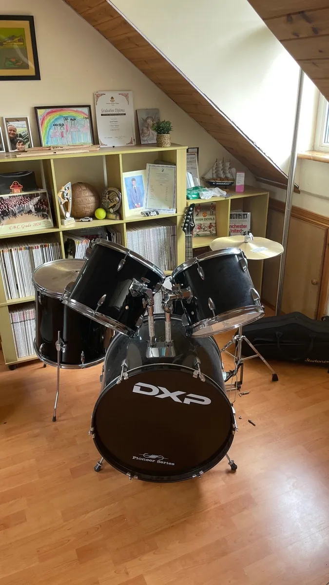 Drum Kit - Image 1